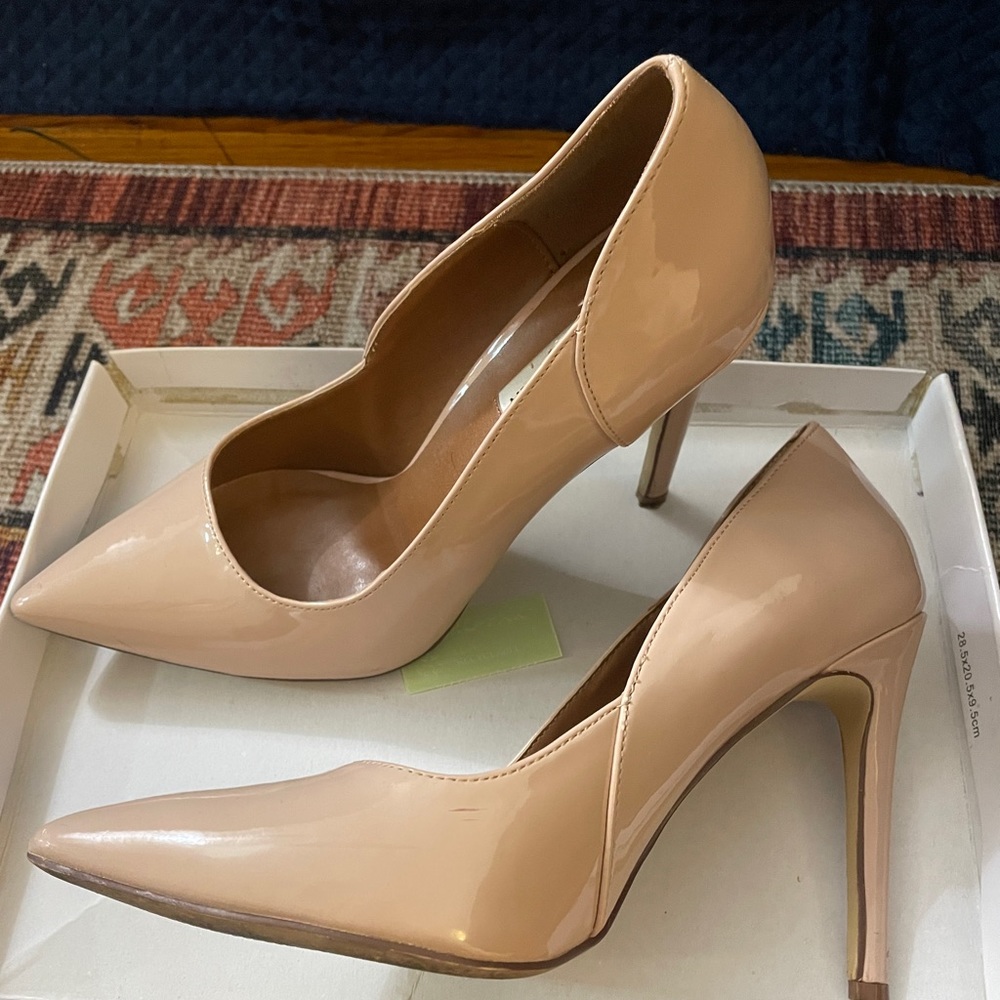 Steve Madden nude heels